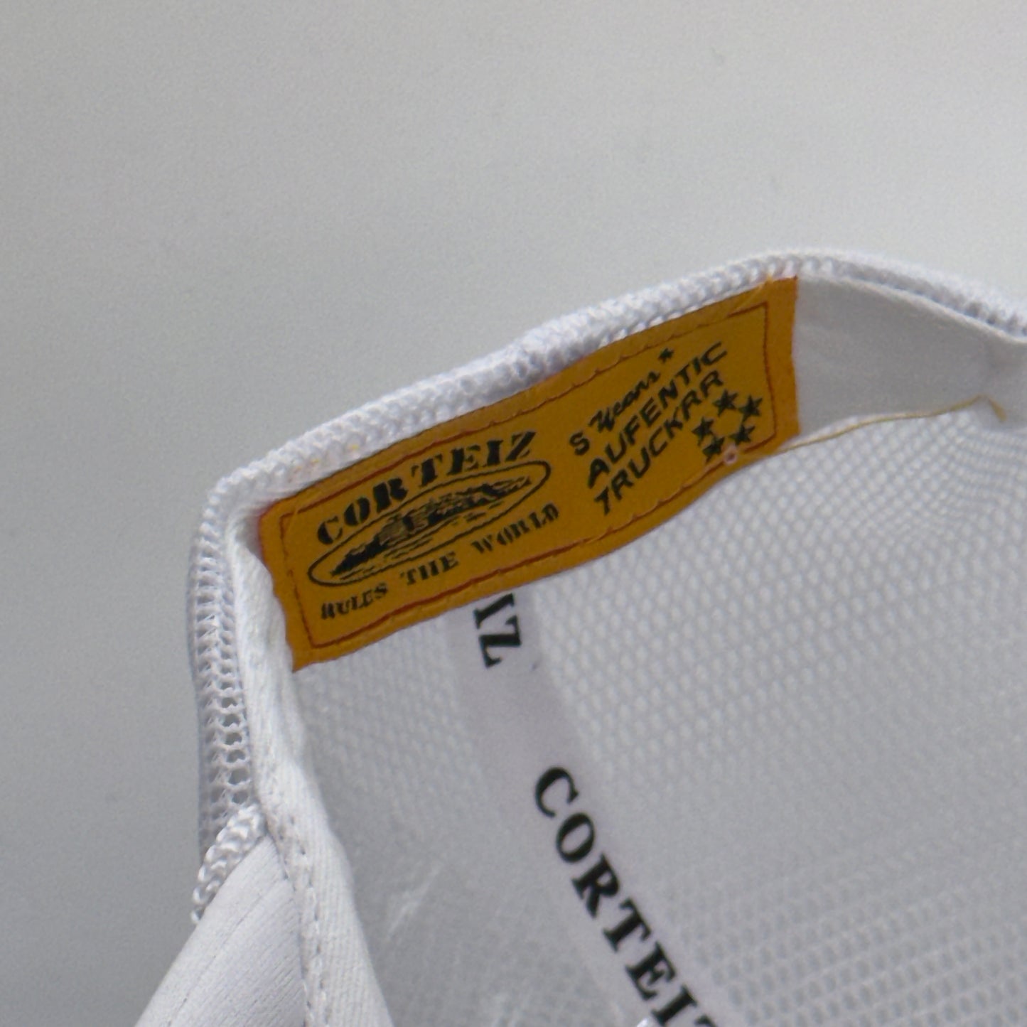 Corteiz “5 starz alcatraz White”